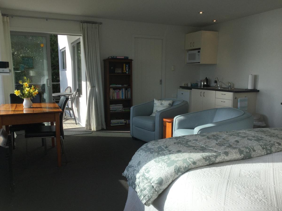 Three Bays Apartment Moeraki Exterior photo